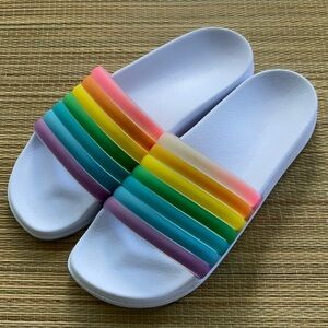 Rainbow Women’s Slippers Size 9-10 New